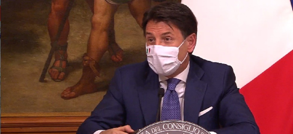 Coronavirus, impianti chiusi fino all'Epifania